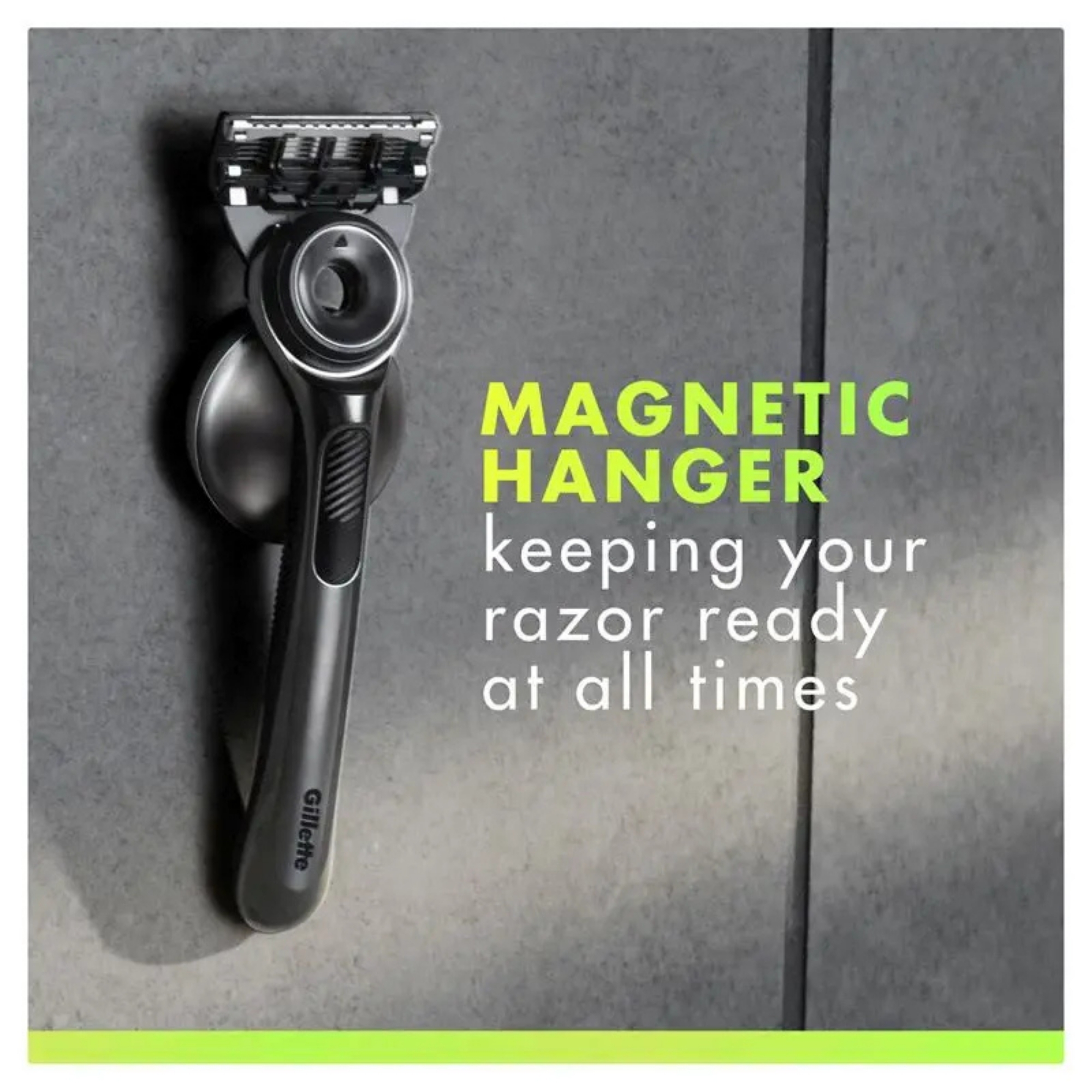 Gillette Labs Handle + 4 Cartridges & Magnetic Hook detail